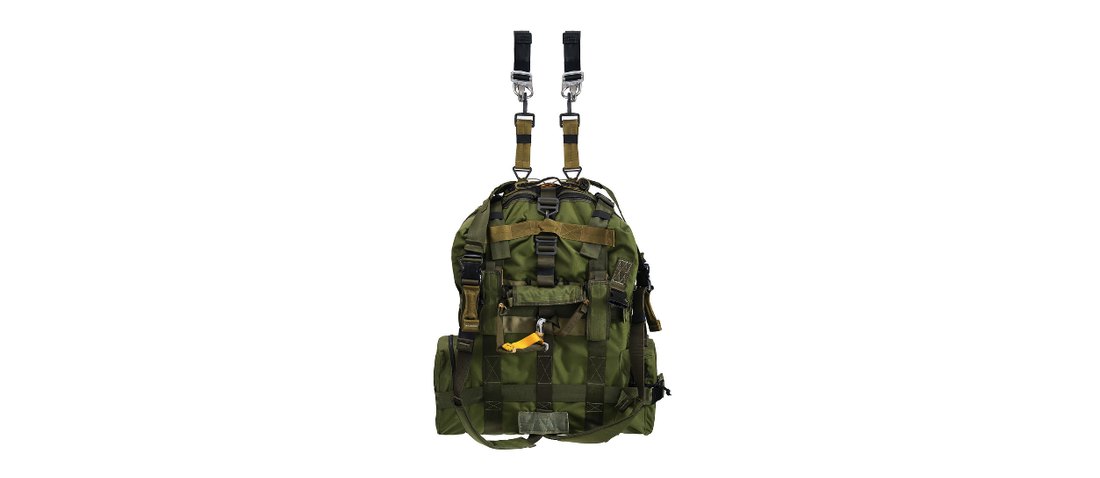 Parachutist drop bag with lowering line attachment hooks and MOLLE panels